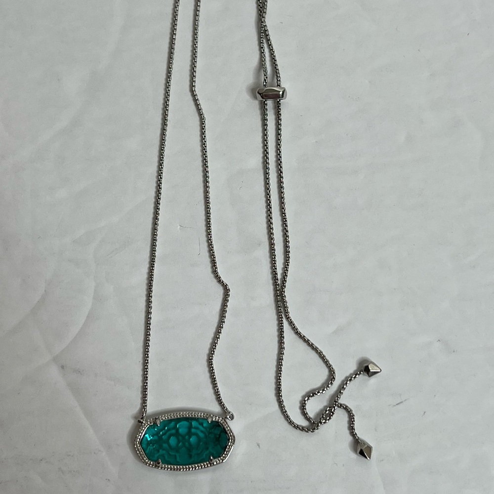 Kendra Scott Delaney Pendant Necklace In london blue glass silver tone